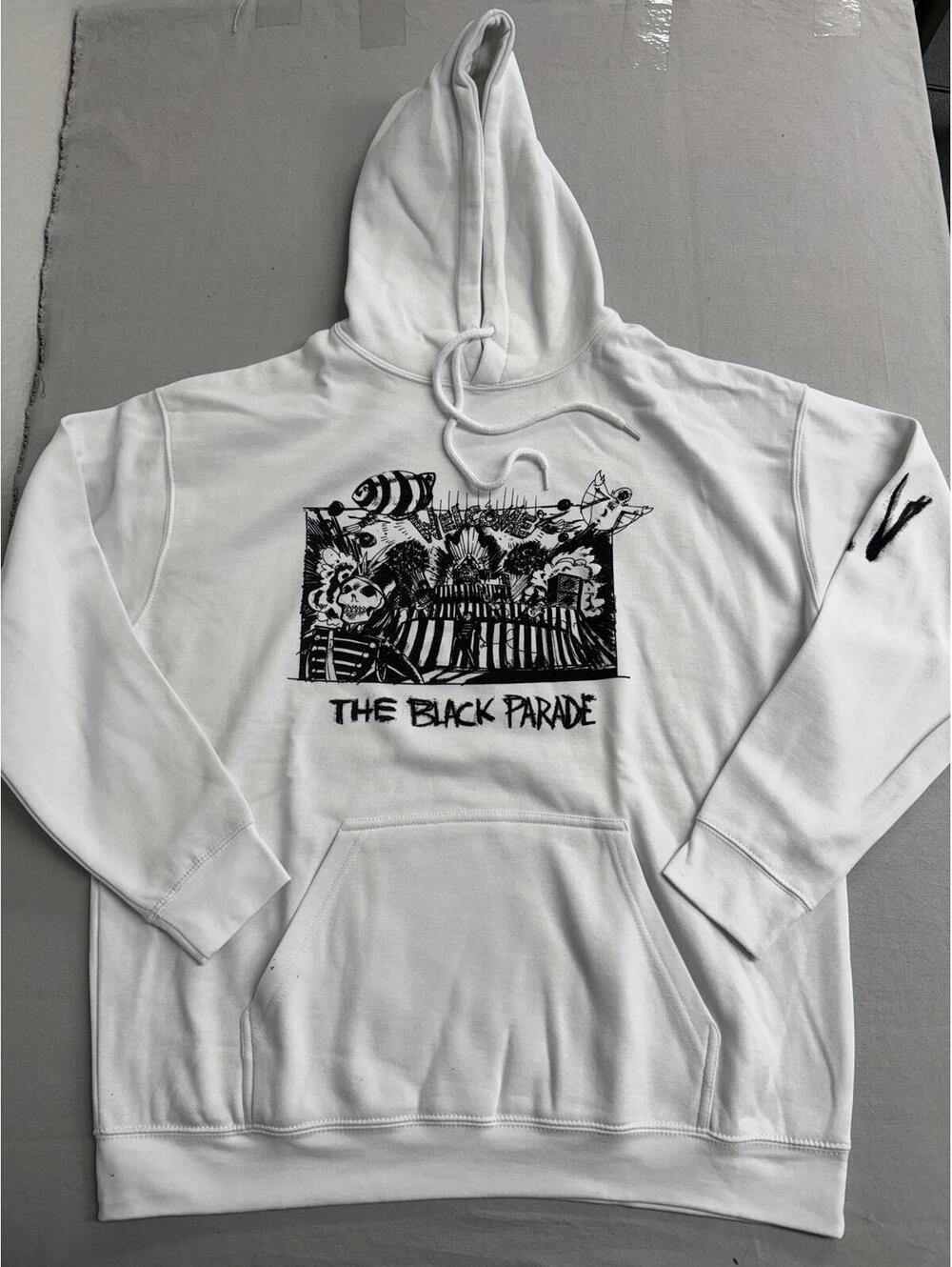 My Chemical Romance Hoodie Black Parade Pull Over White - XL